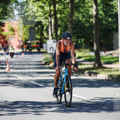 09.08.2026 - GEWOBA Citytriathlon Bremen Michael Burmester http://msf.ph/oto/9943271 09.08.2026 14:42:00 Radfahren 138, 262, 381, 397, 424, 437, 441, 467, 468 meine-sportfotos.de