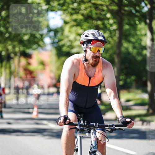 09.08.2026 - GEWOBA Citytriathlon Bremen Michael Burmester http://msf.ph/oto/9943272 09.08.2026 14:42:01 Radfahren 262, 381, 397, 424, 437, 441, 467, 468 meine-sportfotos.de
