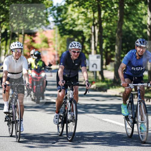 09.08.2026 - GEWOBA Citytriathlon Bremen Michael Burmester http://msf.ph/oto/9943279 09.08.2026 14:42:06 Radfahren 214, 252, 262, 299, 379, 381, 397, 424, 437, 441, 467, 468 meine-sportfotos.de