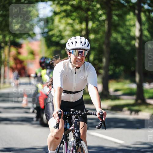 09.08.2026 - GEWOBA Citytriathlon Bremen Michael Burmester http://msf.ph/oto/9943281 09.08.2026 14:42:07 Radfahren 214, 252, 262, 299, 379, 381, 397, 424, 437, 441, 467, 468 meine-sportfotos.de