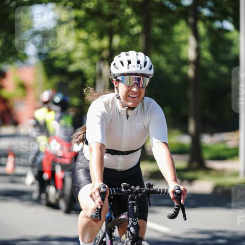 09.08.2026 - GEWOBA Citytriathlon Bremen Michael Burmester http://msf.ph/oto/9943282 09.08.2026 14:42:07 Radfahren 214, 252, 262, 299, 379, 381, 397, 424, 437, 441, 467, 468 meine-sportfotos.de