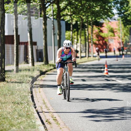 09.08.2026 - GEWOBA Citytriathlon Bremen Michael Burmester http://msf.ph/oto/9943309 09.08.2026 14:42:53 Radfahren 348, 472 meine-sportfotos.de