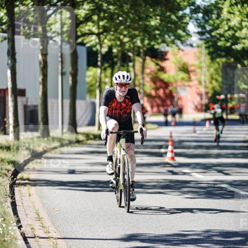 09.08.2026 - GEWOBA Citytriathlon Bremen Michael Burmester http://msf.ph/oto/9943312 09.08.2026 14:43:01 Radfahren 375, 426, 472, 525 meine-sportfotos.de
