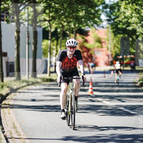 09.08.2026 - GEWOBA Citytriathlon Bremen Michael Burmester http://msf.ph/oto/9943314 09.08.2026 14:43:01 Radfahren 375, 426, 472, 525 meine-sportfotos.de