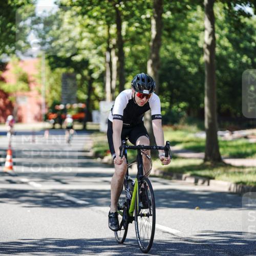 09.08.2026 - GEWOBA Citytriathlon Bremen Michael Burmester http://msf.ph/oto/9943319 09.08.2026 14:43:03 Radfahren 375, 426, 430, 472, 525 meine-sportfotos.de