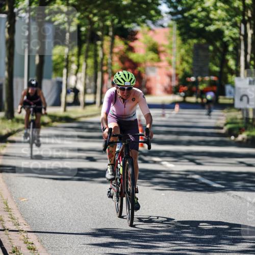 09.08.2026 - GEWOBA Citytriathlon Bremen Michael Burmester http://msf.ph/oto/9943371 09.08.2026 14:44:10 Radfahren 107, 209, 241, 303, 318, 502 meine-sportfotos.de