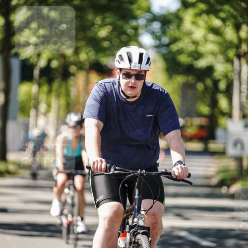 09.08.2026 - GEWOBA Citytriathlon Bremen Michael Burmester http://msf.ph/oto/9943384 09.08.2026 14:44:22 Radfahren 107, 191, 245, 303, 318, 478, 495, 502 meine-sportfotos.de