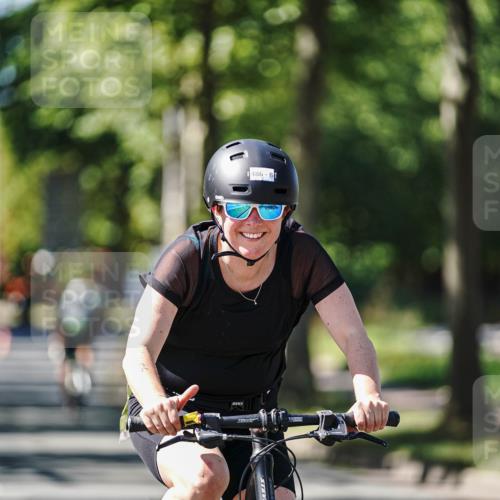 09.08.2026 - GEWOBA Citytriathlon Bremen Michael Burmester http://msf.ph/oto/9943400 09.08.2026 14:44:51 Radfahren 259, 486 meine-sportfotos.de
