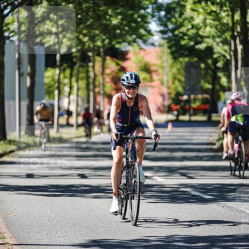 09.08.2026 - GEWOBA Citytriathlon Bremen Michael Burmester http://msf.ph/oto/9943446 09.08.2026 14:45:56 Radfahren 246, 248, 332, 367, 451, 465, 496, 524 meine-sportfotos.de