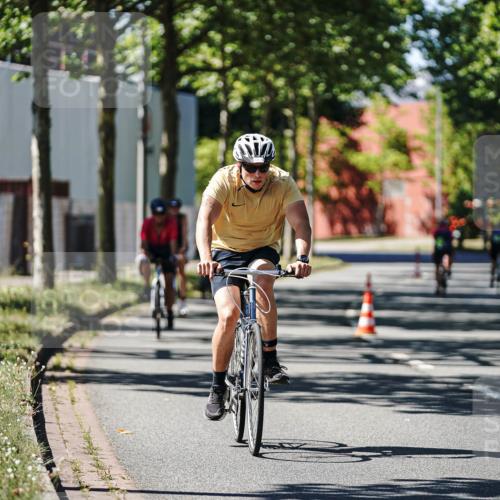 09.08.2026 - GEWOBA Citytriathlon Bremen Michael Burmester http://msf.ph/oto/9943450 09.08.2026 14:46:00 Radfahren 246, 332, 367, 451, 496, 524 meine-sportfotos.de