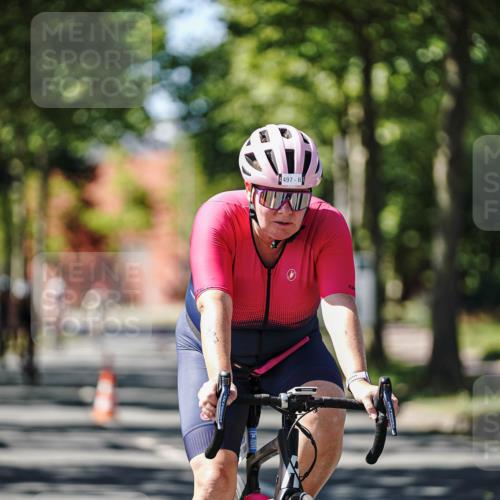 09.08.2026 - GEWOBA Citytriathlon Bremen Michael Burmester http://msf.ph/oto/9943469 09.08.2026 14:46:47 Radfahren 392, 414, 447, 483, 488, 497, 506 meine-sportfotos.de