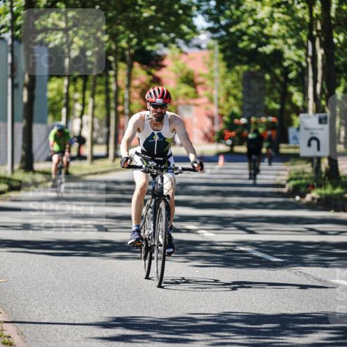 09.08.2026 - GEWOBA Citytriathlon Bremen Michael Burmester http://msf.ph/oto/9943483 09.08.2026 14:46:56 Radfahren 392, 414, 447, 464, 483, 488, 506 meine-sportfotos.de