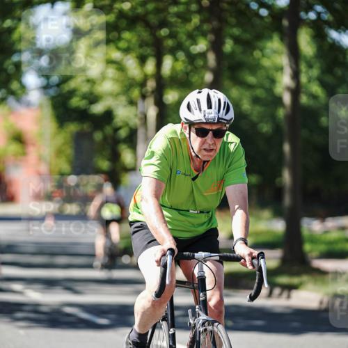 09.08.2026 - GEWOBA Citytriathlon Bremen Michael Burmester http://msf.ph/oto/9943490 09.08.2026 14:47:00 Radfahren 392, 414, 461, 464, 488, 506 meine-sportfotos.de