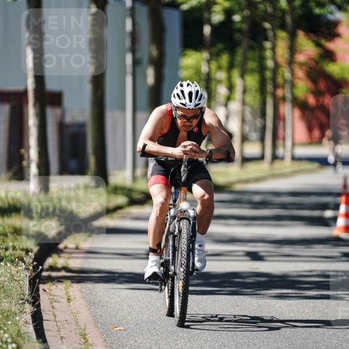 09.08.2026 - GEWOBA Citytriathlon Bremen Michael Burmester http://msf.ph/oto/9943501 09.08.2026 14:47:43 Radfahren 104, 387, 491, 492 meine-sportfotos.de