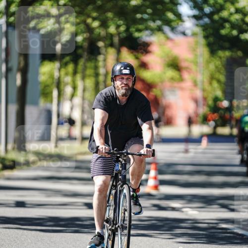 09.08.2026 - GEWOBA Citytriathlon Bremen Michael Burmester http://msf.ph/oto/9943510 09.08.2026 14:48:00 Radfahren 366, 459, 491, 492 meine-sportfotos.de