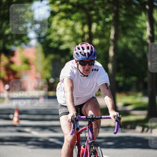09.08.2026 - GEWOBA Citytriathlon Bremen Michael Burmester http://msf.ph/oto/9943531 09.08.2026 14:48:54 Radfahren 315, 443, 475, 518 meine-sportfotos.de