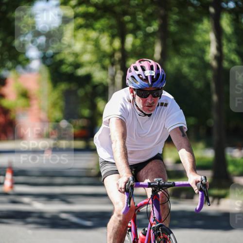 09.08.2026 - GEWOBA Citytriathlon Bremen Michael Burmester http://msf.ph/oto/9943532 09.08.2026 14:48:54 Radfahren 315, 443, 475, 518 meine-sportfotos.de