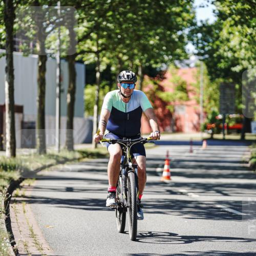 09.08.2026 - GEWOBA Citytriathlon Bremen Michael Burmester http://msf.ph/oto/9943546 09.08.2026 14:49:24 Radfahren 408 meine-sportfotos.de