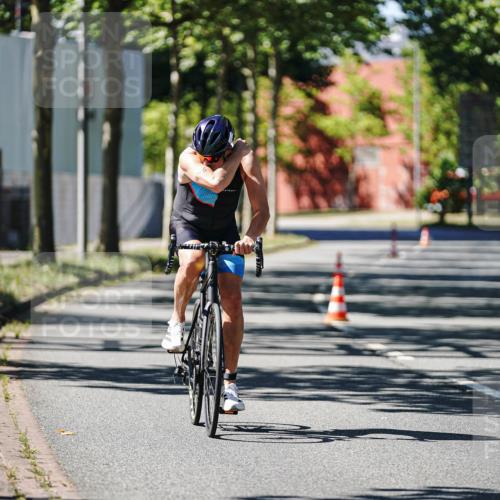 09.08.2026 - GEWOBA Citytriathlon Bremen Michael Burmester http://msf.ph/oto/9943549 09.08.2026 14:49:48 Radfahren 446, 504 meine-sportfotos.de