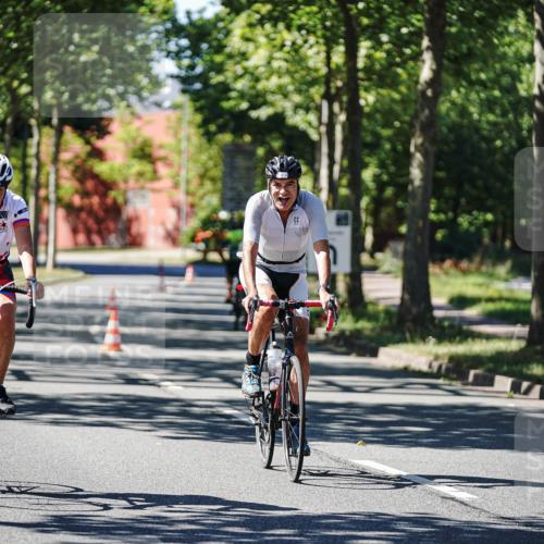 09.08.2026 - GEWOBA Citytriathlon Bremen Michael Burmester http://msf.ph/oto/9943561 09.08.2026 14:52:15 Radfahren 469, 512 meine-sportfotos.de