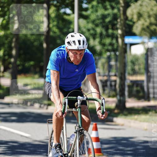 09.08.2026 - GEWOBA Citytriathlon Bremen Michael Burmester http://msf.ph/oto/9943571 09.08.2026 14:52:37 Radfahren 407, 445, 490 meine-sportfotos.de