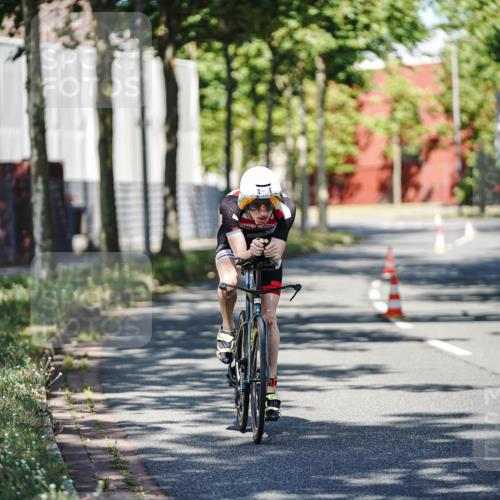 09.08.2026 - GEWOBA Citytriathlon Bremen Michael Burmester http://msf.ph/oto/9943630 09.08.2026 10:20:09 Radfahren 326, 386 meine-sportfotos.de