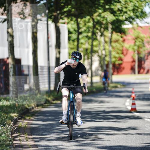 09.08.2026 - GEWOBA Citytriathlon Bremen Michael Burmester http://msf.ph/oto/9943659 09.08.2026 10:24:25 Radfahren 286, 297, 393 meine-sportfotos.de