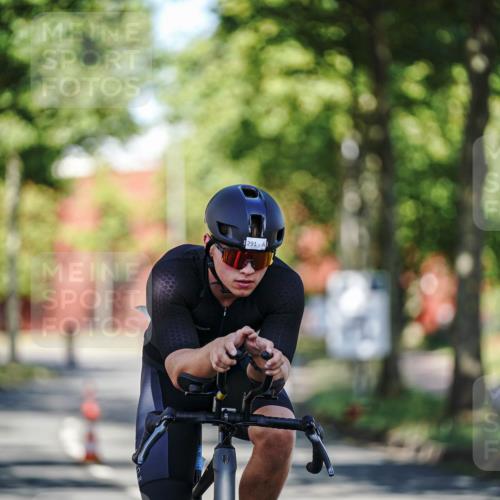 09.08.2026 - GEWOBA Citytriathlon Bremen Michael Burmester http://msf.ph/oto/9943665 09.08.2026 10:24:46 Radfahren 291, 314 meine-sportfotos.de
