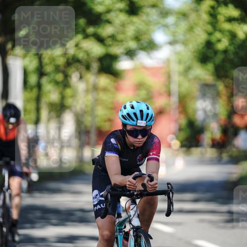 09.08.2026 - GEWOBA Citytriathlon Bremen Michael Burmester http://msf.ph/oto/9943683 09.08.2026 10:25:21 Radfahren 301, 323, 360, 377, 427 meine-sportfotos.de