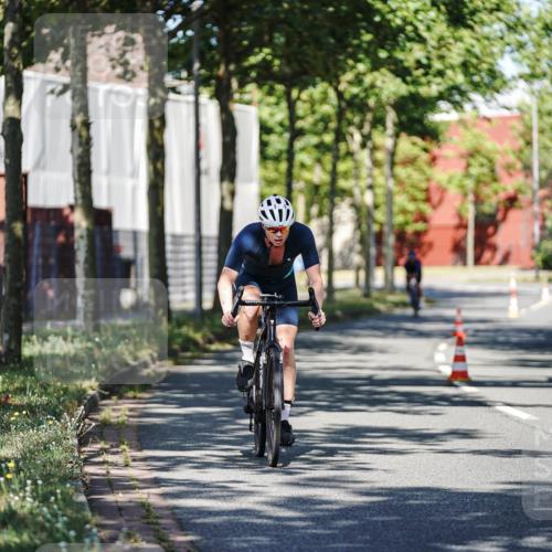 09.08.2026 - GEWOBA Citytriathlon Bremen Michael Burmester http://msf.ph/oto/9943691 09.08.2026 10:25:28 Radfahren 301, 323, 336, 345, 360, 427 meine-sportfotos.de