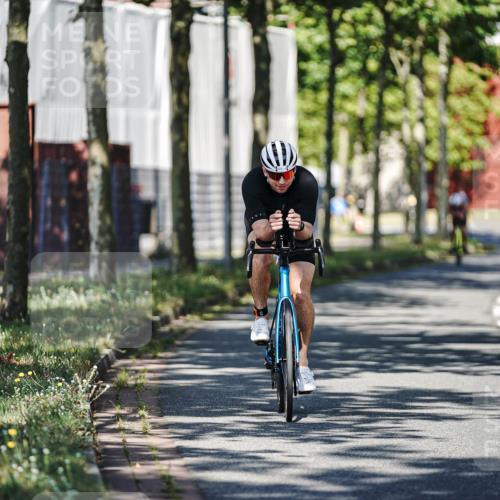 09.08.2026 - GEWOBA Citytriathlon Bremen Michael Burmester http://msf.ph/oto/9943707 09.08.2026 10:25:51 Radfahren 322, 372 meine-sportfotos.de