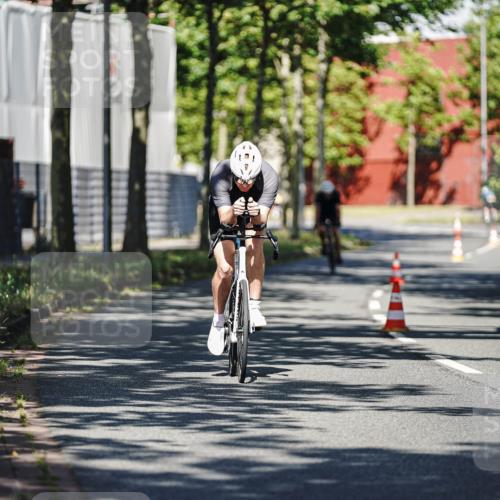 09.08.2026 - GEWOBA Citytriathlon Bremen Michael Burmester http://msf.ph/oto/9943728 09.08.2026 10:26:21 Radfahren 293, 318, 378, 398, 402 meine-sportfotos.de