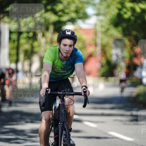 09.08.2026 - GEWOBA Citytriathlon Bremen Michael Burmester http://msf.ph/oto/9943741 09.08.2026 10:26:41 Radfahren 296, 319, 383, 463 meine-sportfotos.de