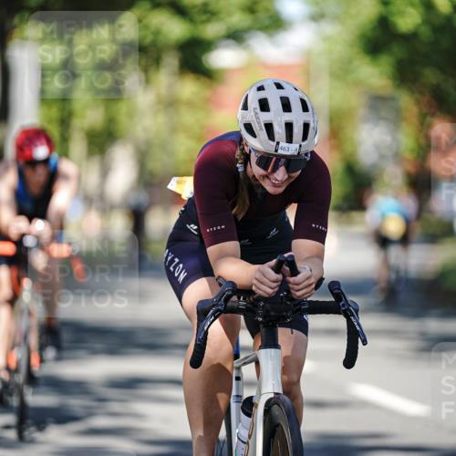 09.08.2026 - GEWOBA Citytriathlon Bremen Michael Burmester http://msf.ph/oto/9943745 09.08.2026 10:26:43 Radfahren 290, 296, 319, 383, 463 meine-sportfotos.de