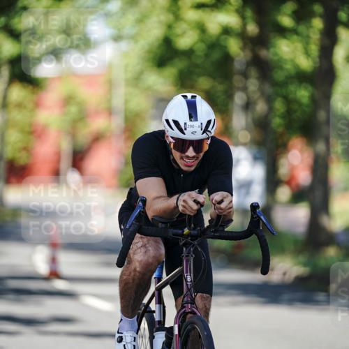 09.08.2026 - GEWOBA Citytriathlon Bremen Michael Burmester http://msf.ph/oto/9943749 09.08.2026 10:26:49 Radfahren 290, 296, 315, 319, 463 meine-sportfotos.de