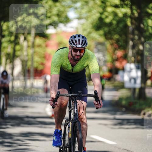 09.08.2026 - GEWOBA Citytriathlon Bremen Michael Burmester http://msf.ph/oto/9943777 09.08.2026 10:27:36 Radfahren 338, 339, 368, 523, 529 meine-sportfotos.de