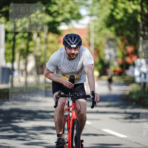 09.08.2026 - GEWOBA Citytriathlon Bremen Michael Burmester http://msf.ph/oto/9943782 09.08.2026 10:27:43 Radfahren 338, 339, 529 meine-sportfotos.de