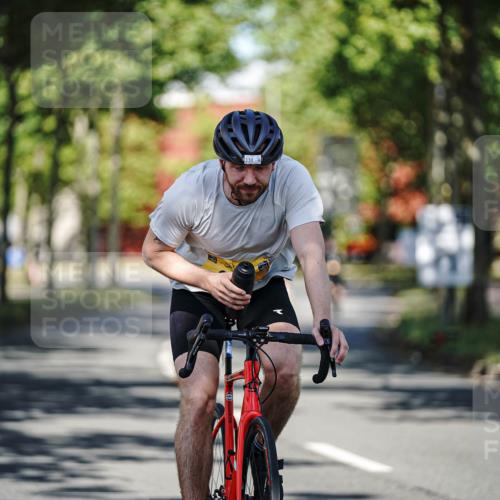 09.08.2026 - GEWOBA Citytriathlon Bremen Michael Burmester http://msf.ph/oto/9943783 09.08.2026 10:27:43 Radfahren 338, 339, 529 meine-sportfotos.de