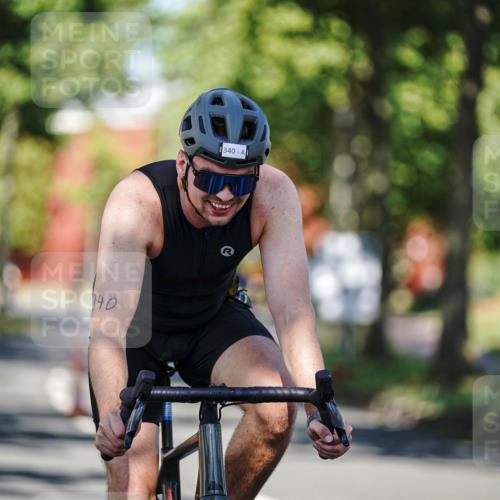 09.08.2026 - GEWOBA Citytriathlon Bremen Michael Burmester http://msf.ph/oto/9943795 09.08.2026 10:28:28 Radfahren 329, 332, 340, 362, 502 meine-sportfotos.de