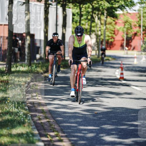 09.08.2026 - GEWOBA Citytriathlon Bremen Michael Burmester http://msf.ph/oto/9943800 09.08.2026 10:28:33 Radfahren 329, 332, 340, 362, 369, 502 meine-sportfotos.de
