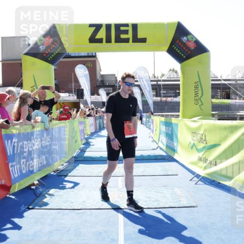 09.08.2026 - GEWOBA Citytriathlon Bremen Yannick Fuchs http://msf.ph/oto/9943857 09.08.2026 14:12:33 Ziel 555, 587, 618, 680, 763, 1126 meine-sportfotos.de