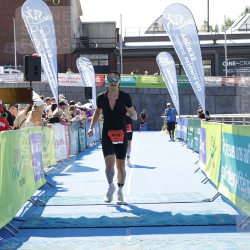 09.08.2026 - GEWOBA Citytriathlon Bremen Yannick Fuchs http://msf.ph/oto/9943863 09.08.2026 14:12:35 Ziel 555, 618, 680 meine-sportfotos.de