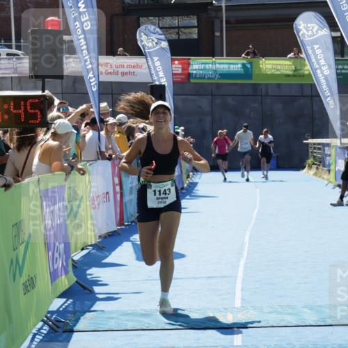 09.08.2026 - GEWOBA Citytriathlon Bremen Yannick Fuchs http://msf.ph/oto/9943909 09.08.2026 14:13:08 Ziel 1143 meine-sportfotos.de