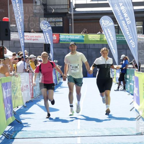 09.08.2026 - GEWOBA Citytriathlon Bremen Yannick Fuchs http://msf.ph/oto/9943925 09.08.2026 14:13:15 Ziel 1138 meine-sportfotos.de