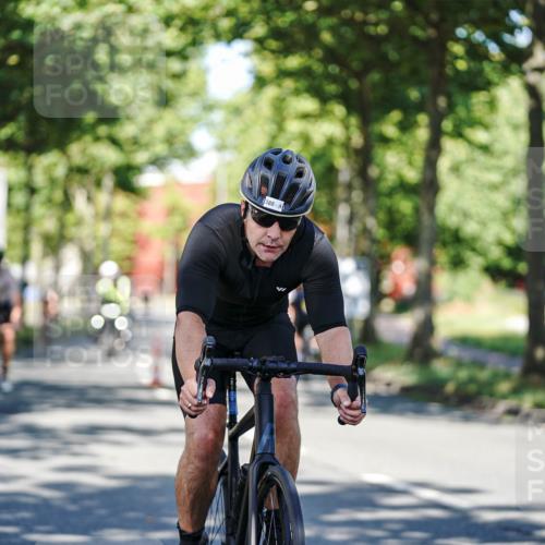 09.08.2026 - GEWOBA Citytriathlon Bremen Michael Burmester http://msf.ph/oto/9943994 09.08.2026 10:29:56 Radfahren 289, 312, 388, 403, 406, 479, 516, 528 meine-sportfotos.de