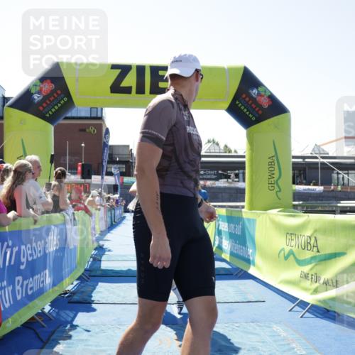 09.08.2026 - GEWOBA Citytriathlon Bremen Yannick Fuchs http://msf.ph/oto/9944078 09.08.2026 14:14:10 Ziel 1145 meine-sportfotos.de