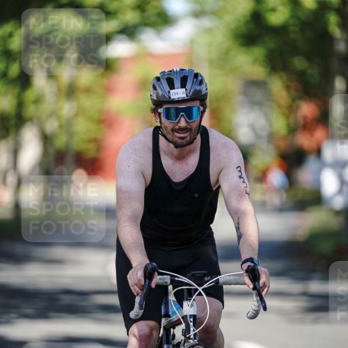 09.08.2026 - GEWOBA Citytriathlon Bremen Michael Burmester http://msf.ph/oto/9944083 09.08.2026 10:30:38 Radfahren 334, 382, 470, 520 meine-sportfotos.de