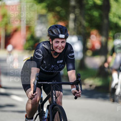 09.08.2026 - GEWOBA Citytriathlon Bremen Michael Burmester http://msf.ph/oto/9944089 09.08.2026 10:30:43 Radfahren 320, 334, 470 meine-sportfotos.de