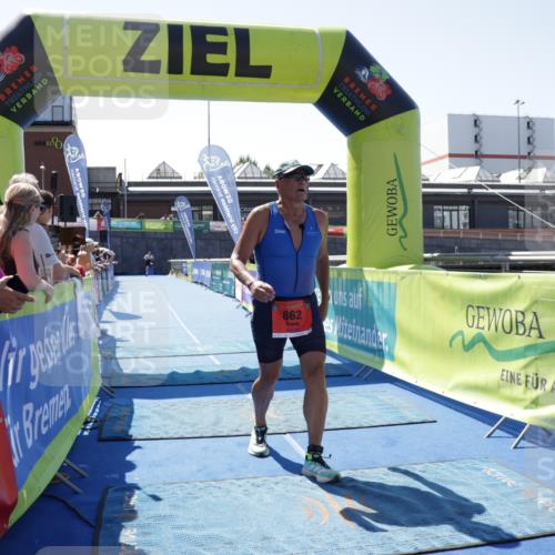 09.08.2026 - GEWOBA Citytriathlon Bremen Yannick Fuchs http://msf.ph/oto/9944126 09.08.2026 14:14:27 Ziel 862 meine-sportfotos.de