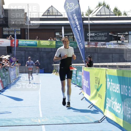 09.08.2026 - GEWOBA Citytriathlon Bremen Yannick Fuchs http://msf.ph/oto/9944131 09.08.2026 14:14:38 Ziel 728, 960 meine-sportfotos.de